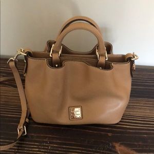 Dooney and Bourke Mini Barlow